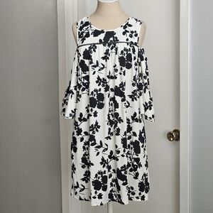 Robert Louis Floral Cold Shoulder‎ Dress Size:Small NWT